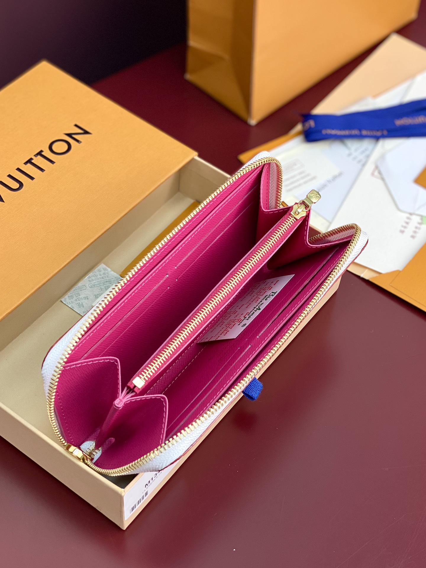 LV × TM 루이비통 화이트 컬러 장지갑 지갑
