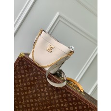 LV 루이비통 M24638 Lock and Walk 버킷백 가방