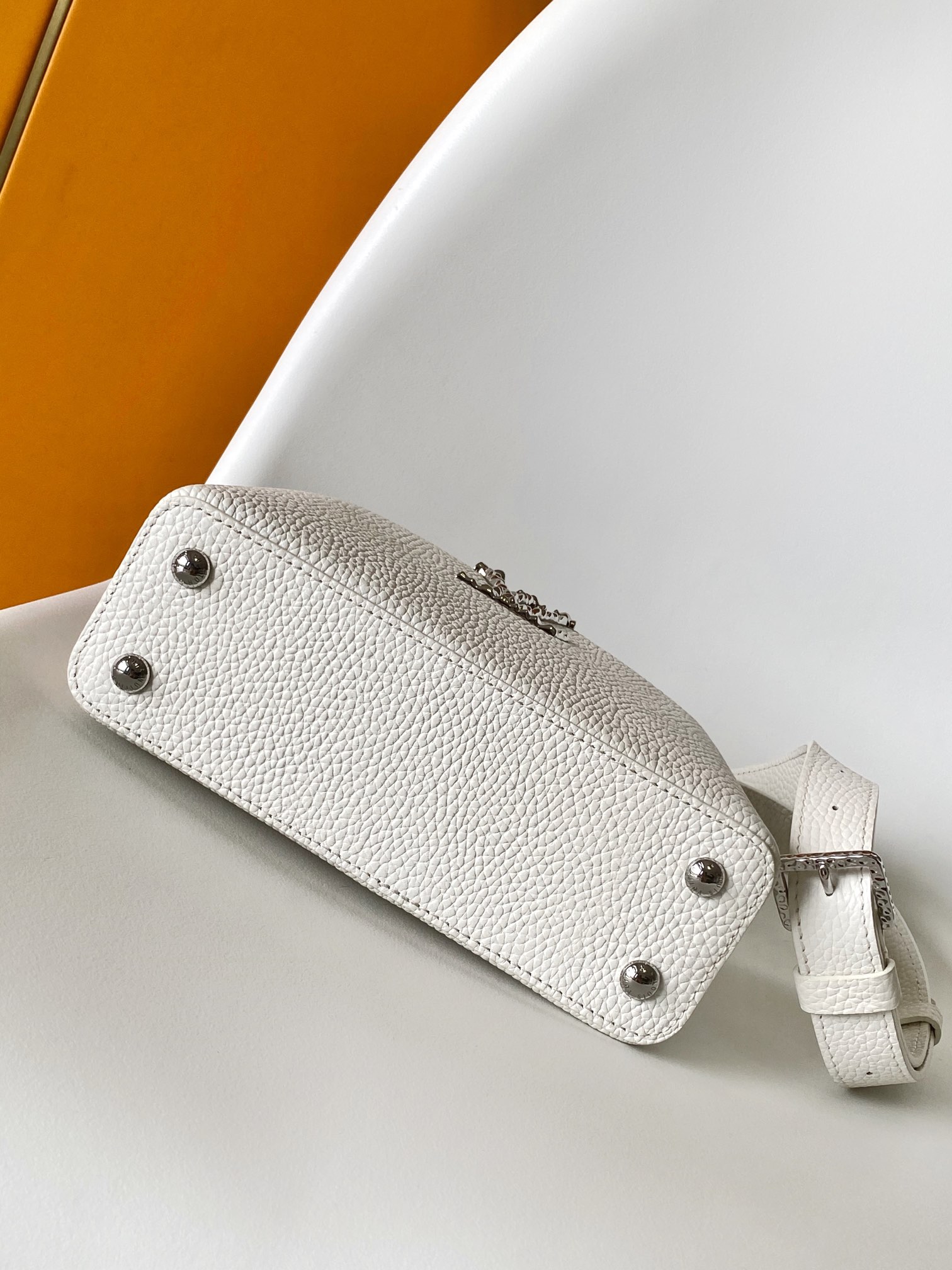 LV 루이비통 Capucines East West 토트백 숄더백 가방