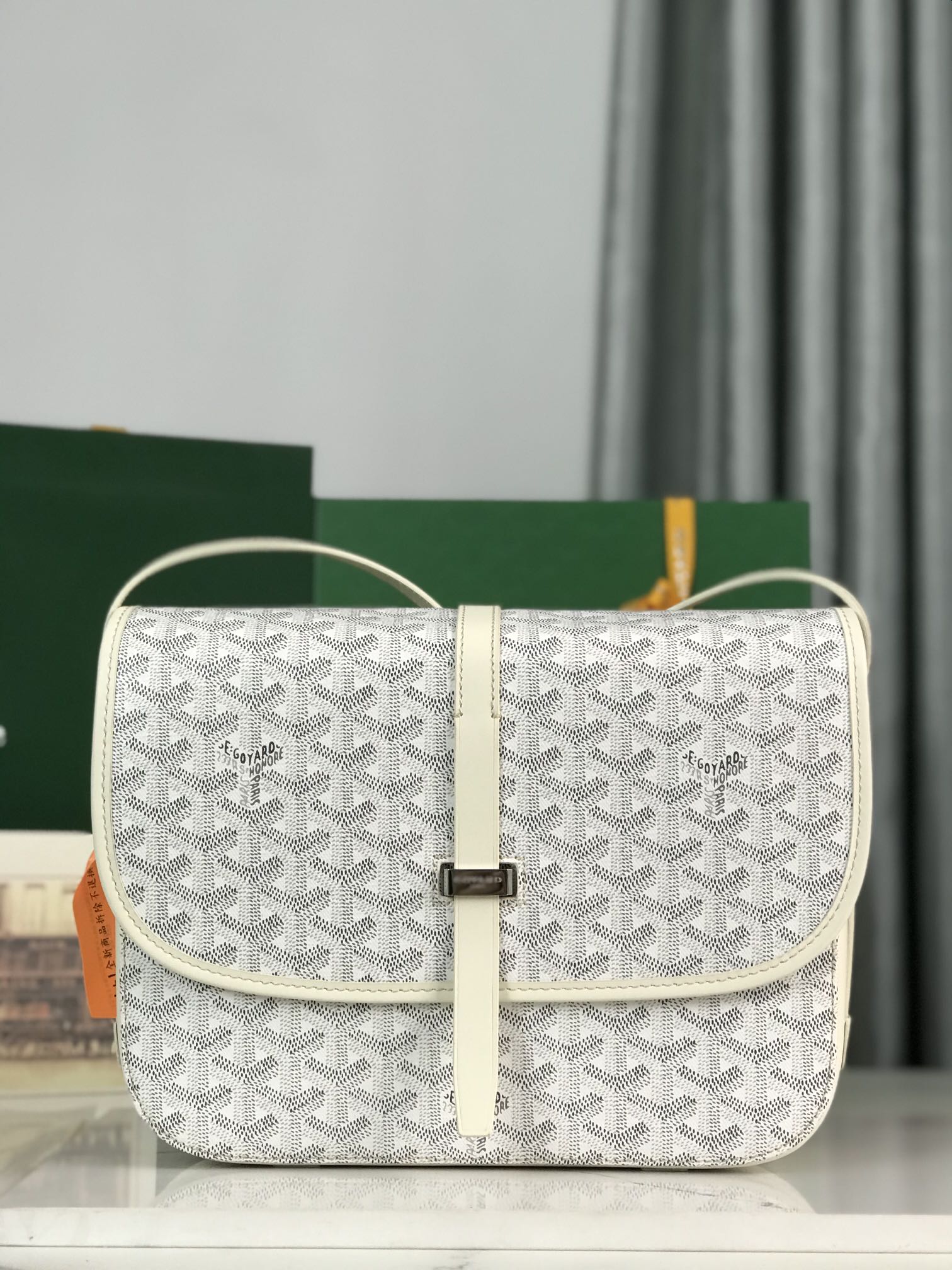 Goyard Belvedere II (벨베데르 2세대) MM 고야드 숄더백 크로스백 가방