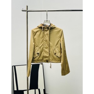 Burberry 버버리 프리폴 스코틀랜드 체크 숏 후드 자켓 재킷 바람막이 의류