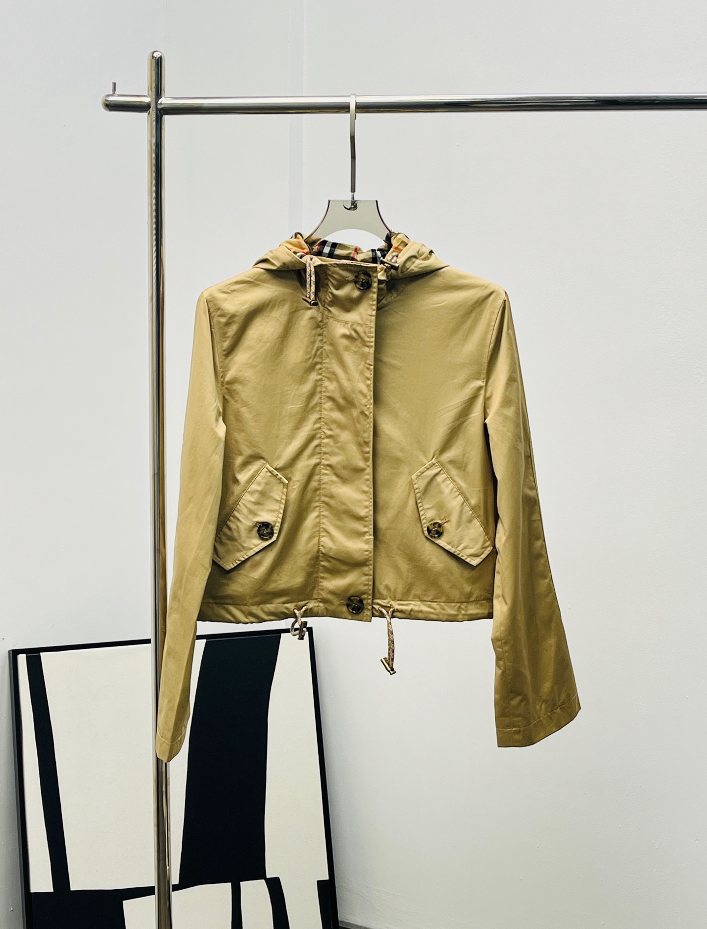 Burberry 버버리 프리폴 스코틀랜드 체크 숏 후드 자켓 재킷 바람막이 의류