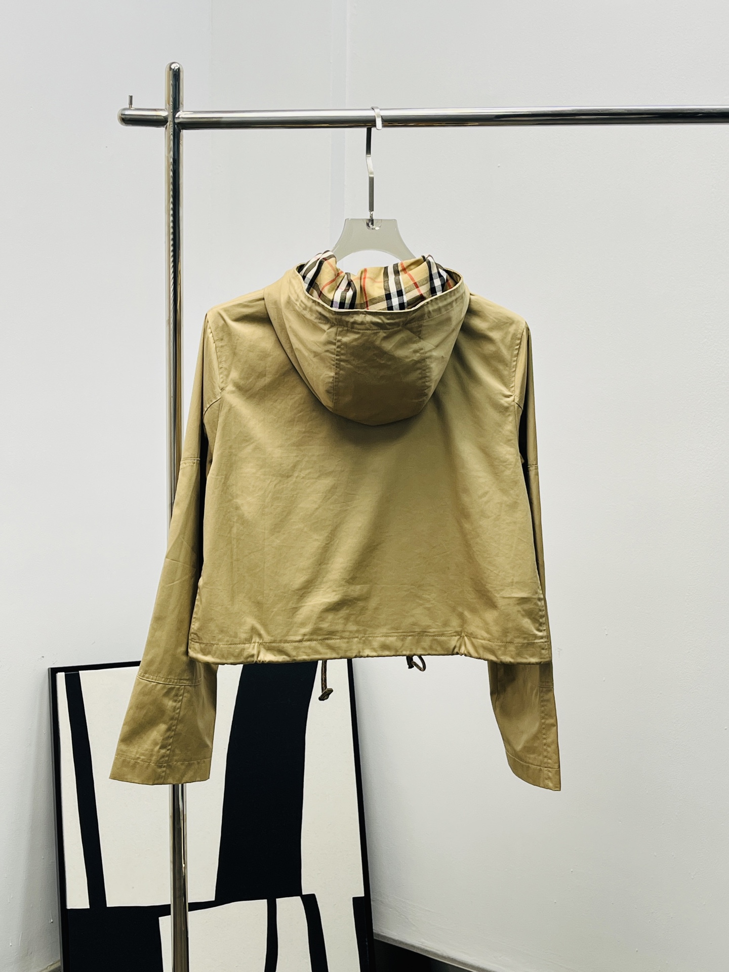 Burberry 버버리 프리폴 스코틀랜드 체크 숏 후드 자켓 재킷 바람막이 의류