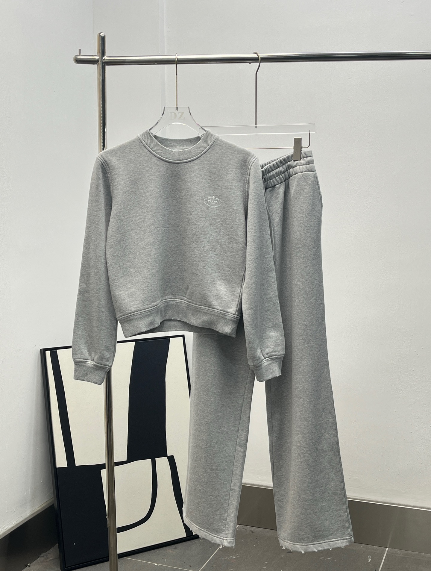 PRADA 프라다 상하의 맨투맨+팬츠 세트 의류
