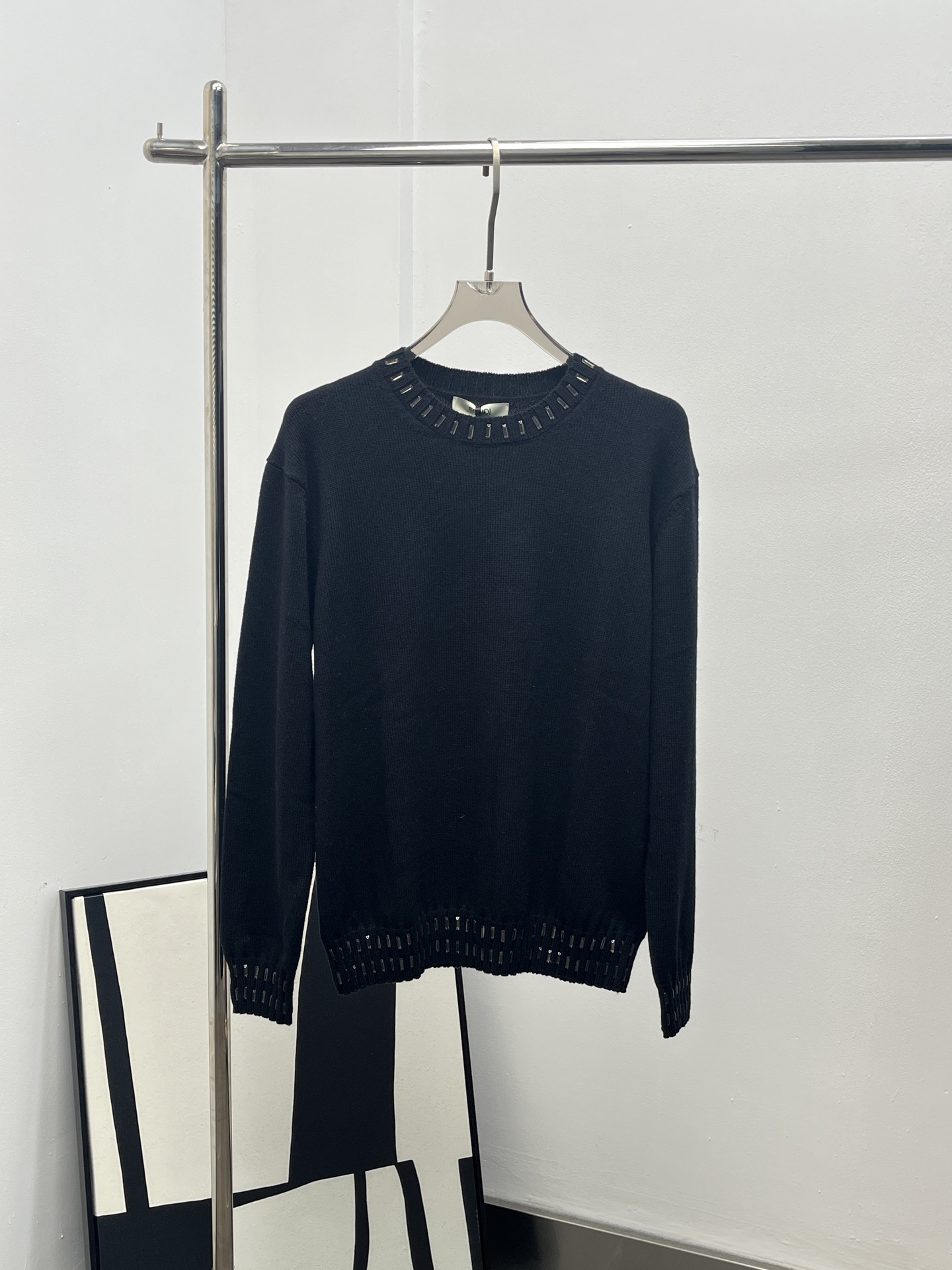 FENDI 펜디 라운드넥 스톤 장식 풀오버 니트 의류