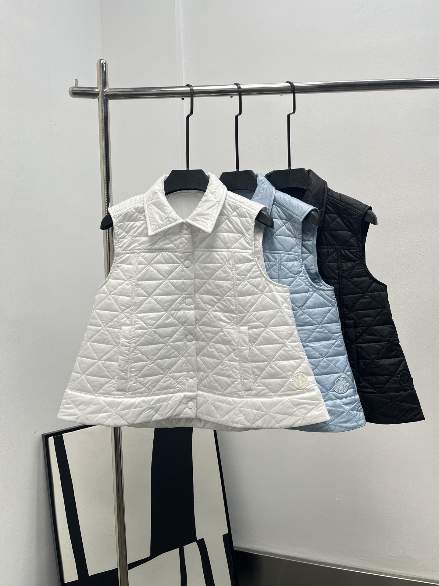 Moncler 몽클레어 몽클레르 A라인 체크 패턴 패딩 베스트 조끼 의류