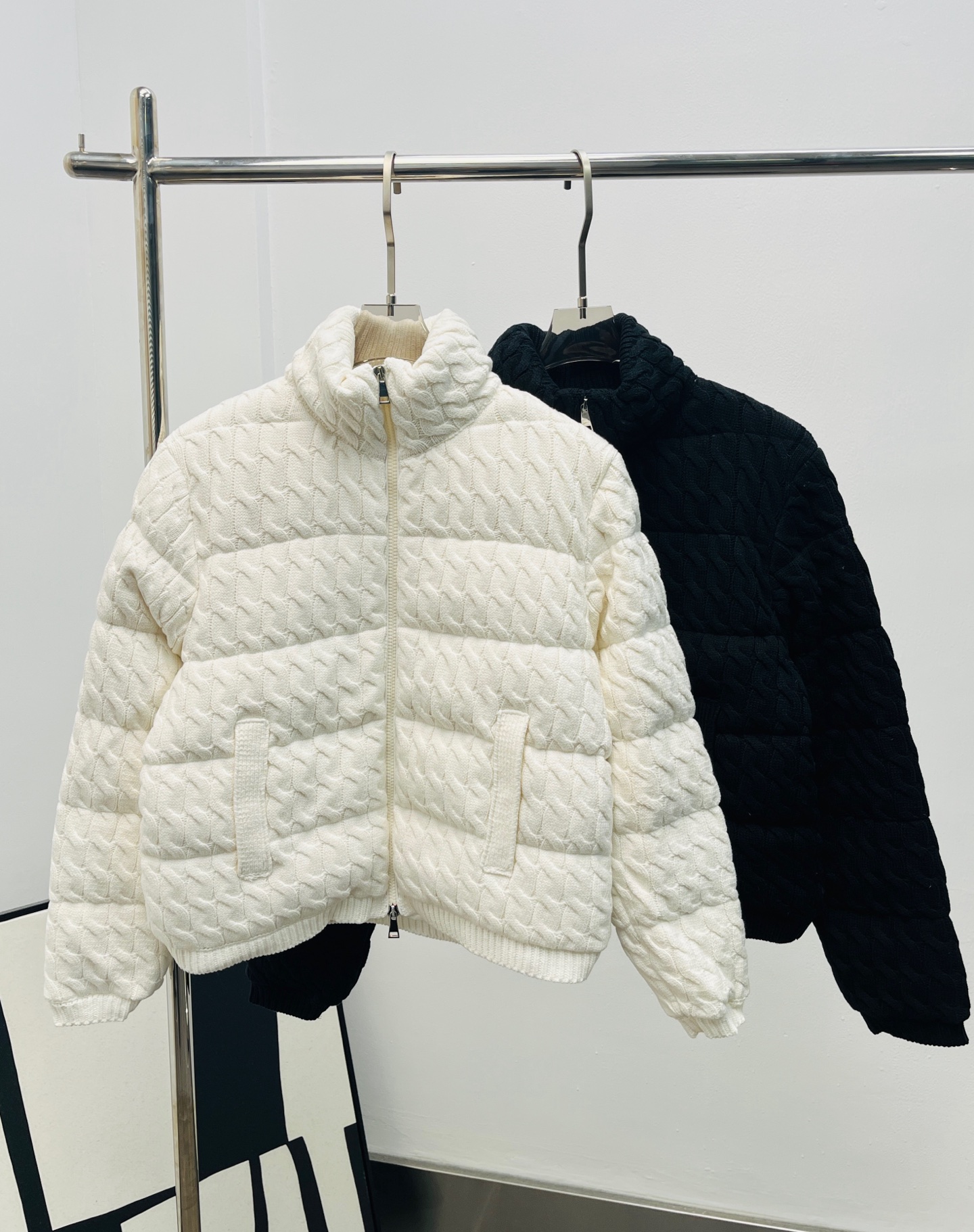 Moncler 몽클레어 몽클레르 하이넥 니트 배색 패딩 점퍼 자켓 재킷 의류