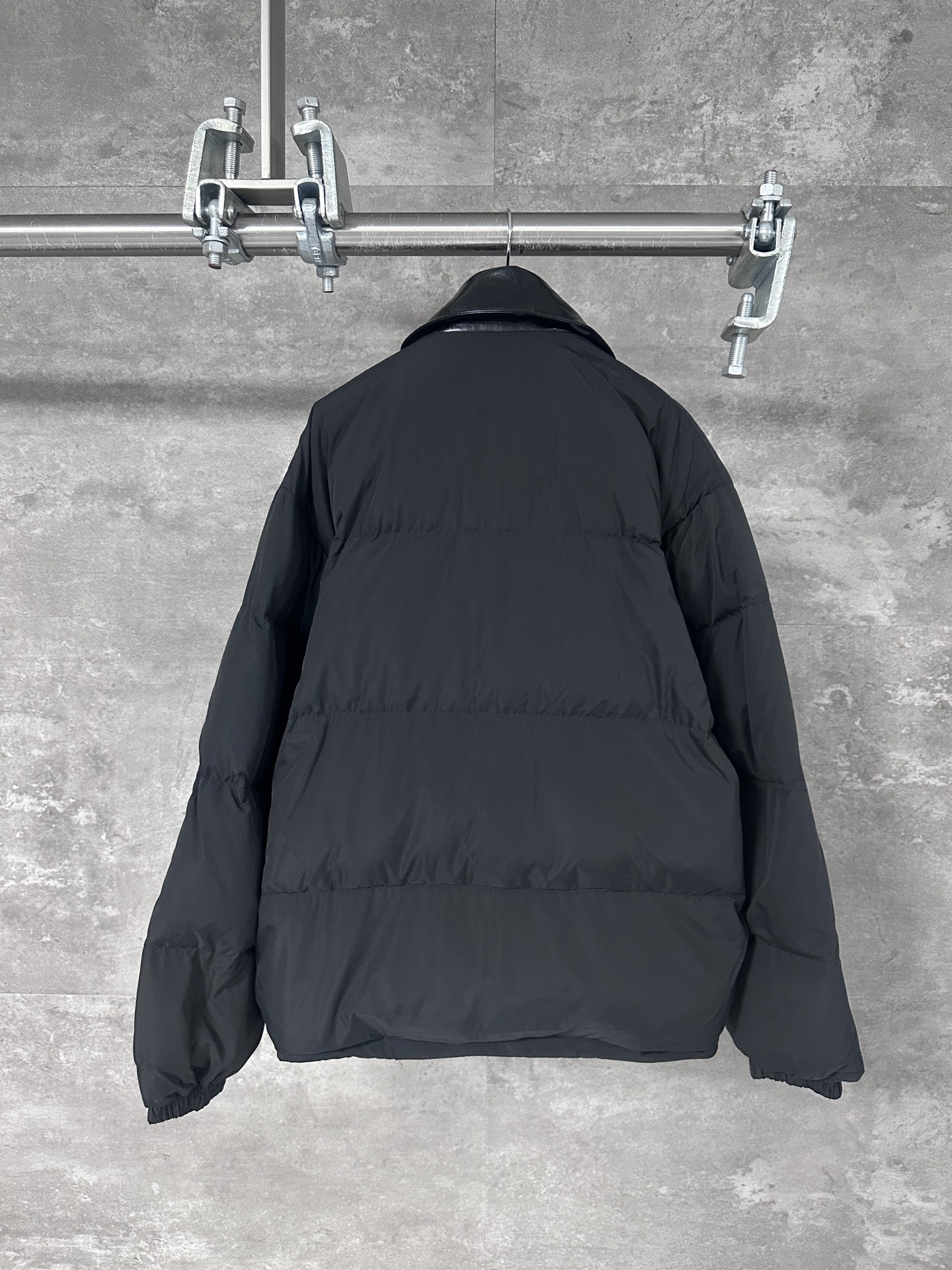 MIUMIU 미우미우 로고 가죽 카라 다운 자켓 패딩 재킷 의류