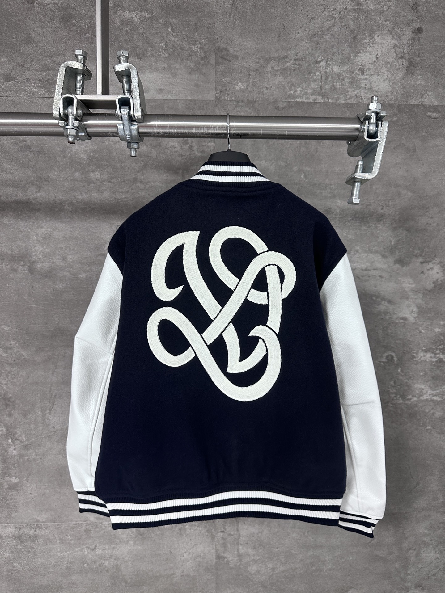 Louis Vuitton / LV 루이비통 자수 스티치 야구 점퍼 자켓 재킷 의류