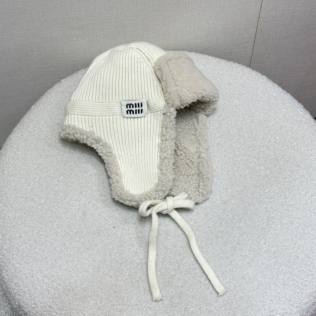 MiuMiu 미우미우 스키 컬렉션 천연 양가죽 리얼 퍼 러시안 모자