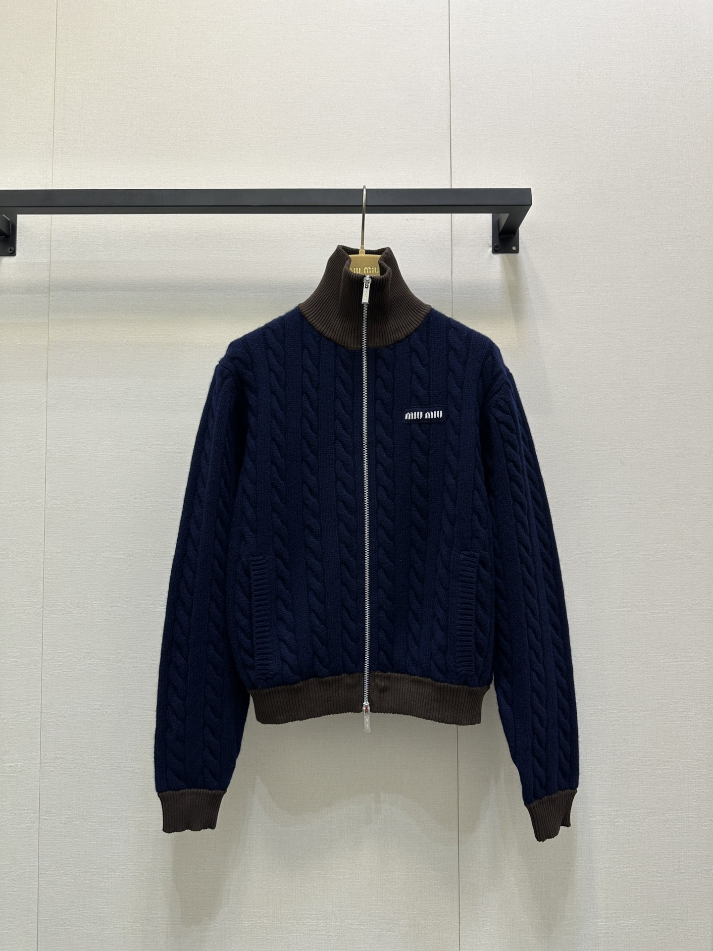 MiuMiu 미우미우 브라운 배색 하이넥 니트 가디건 자켓 의류