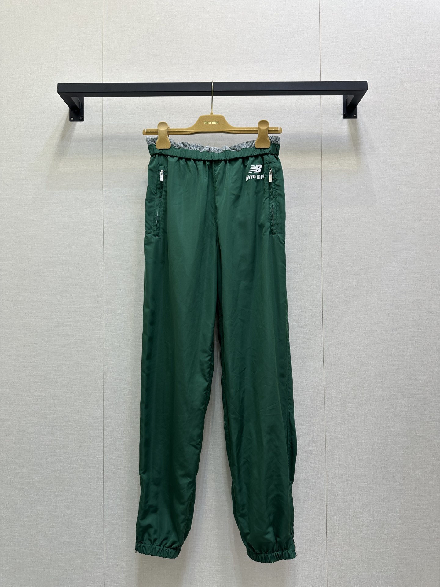 miumiu 미우미우 트레이닝 팬츠 바지 의류