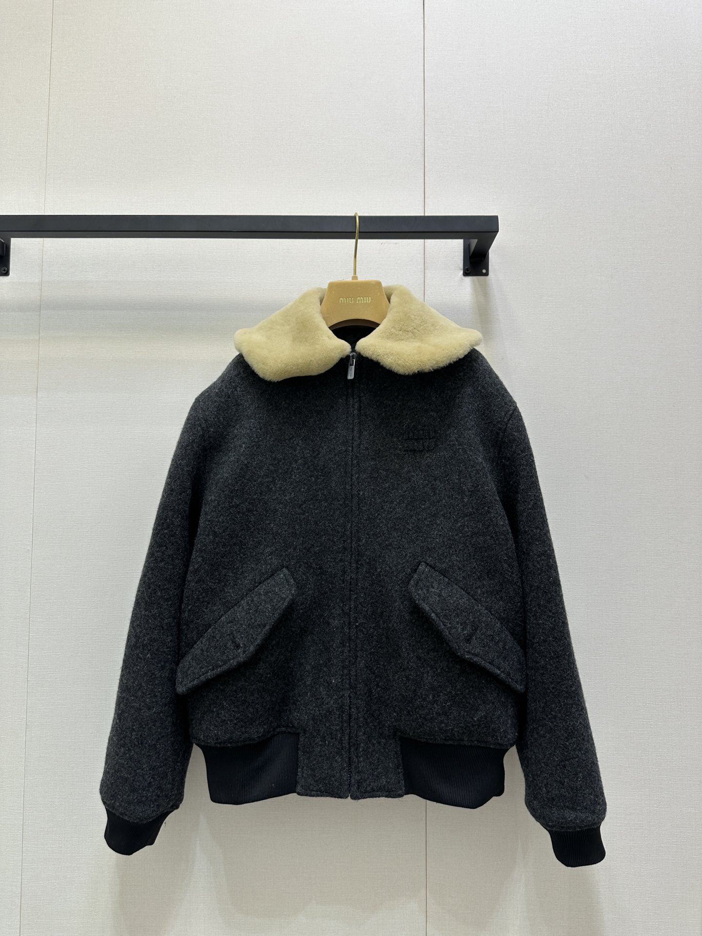 MiuMiu 미우미우 양모 카라 퀼팅 자켓 재킷 의류