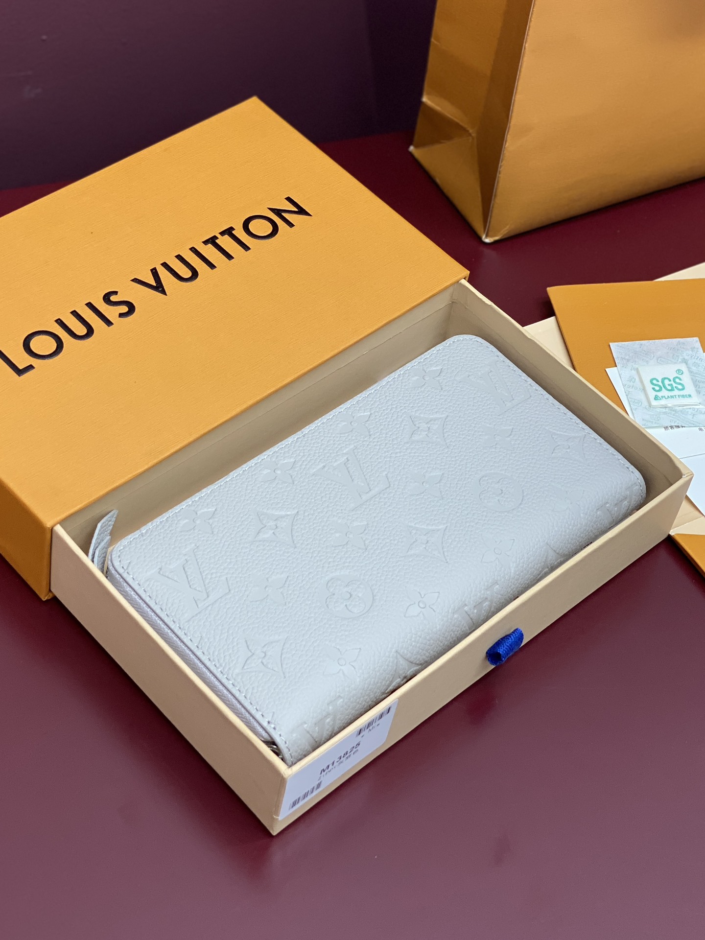 LV 루이비통 M13825 Zippy 지퍼 지갑