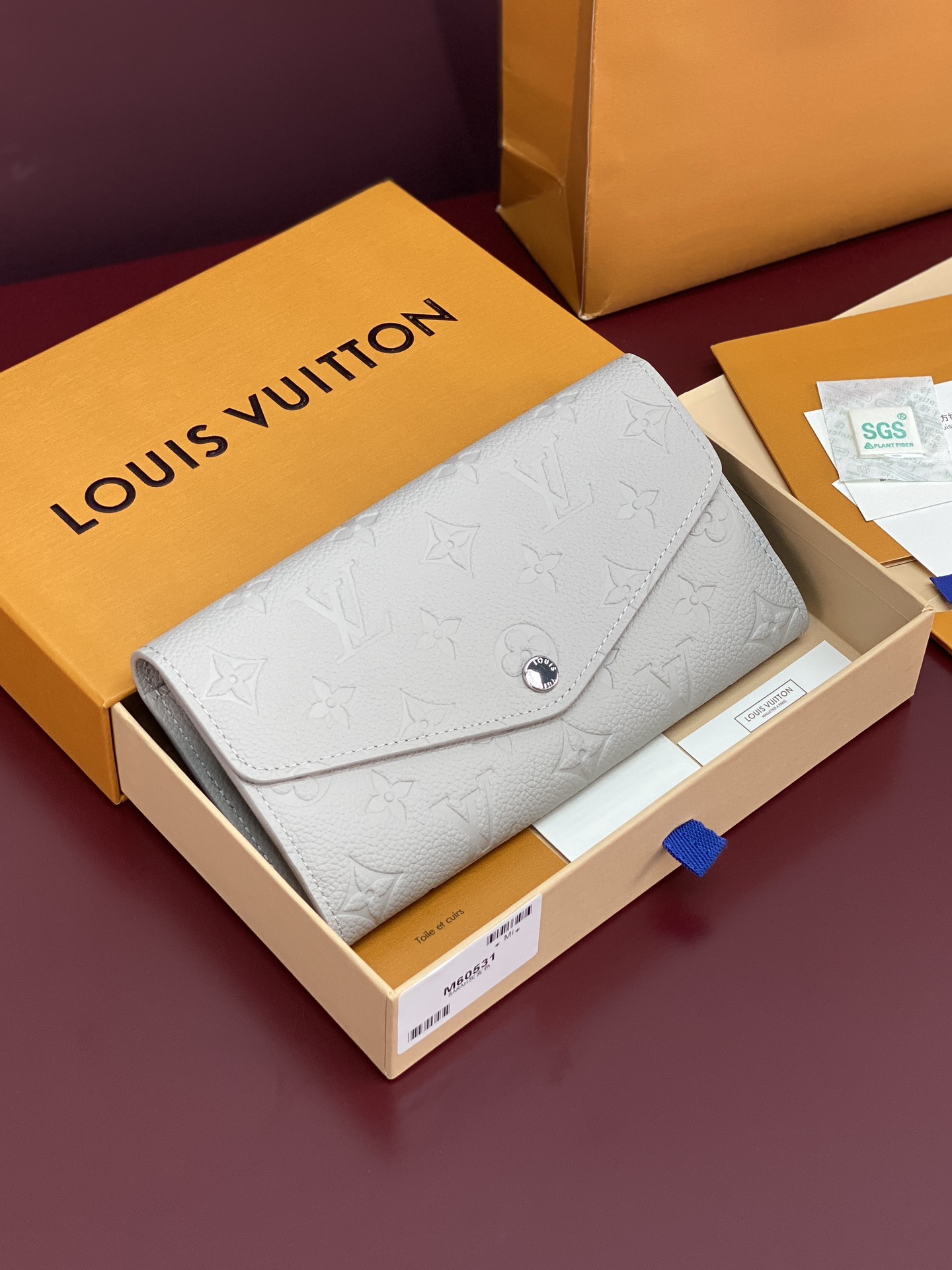 LV 루이비통 M60531 Sarah 지갑