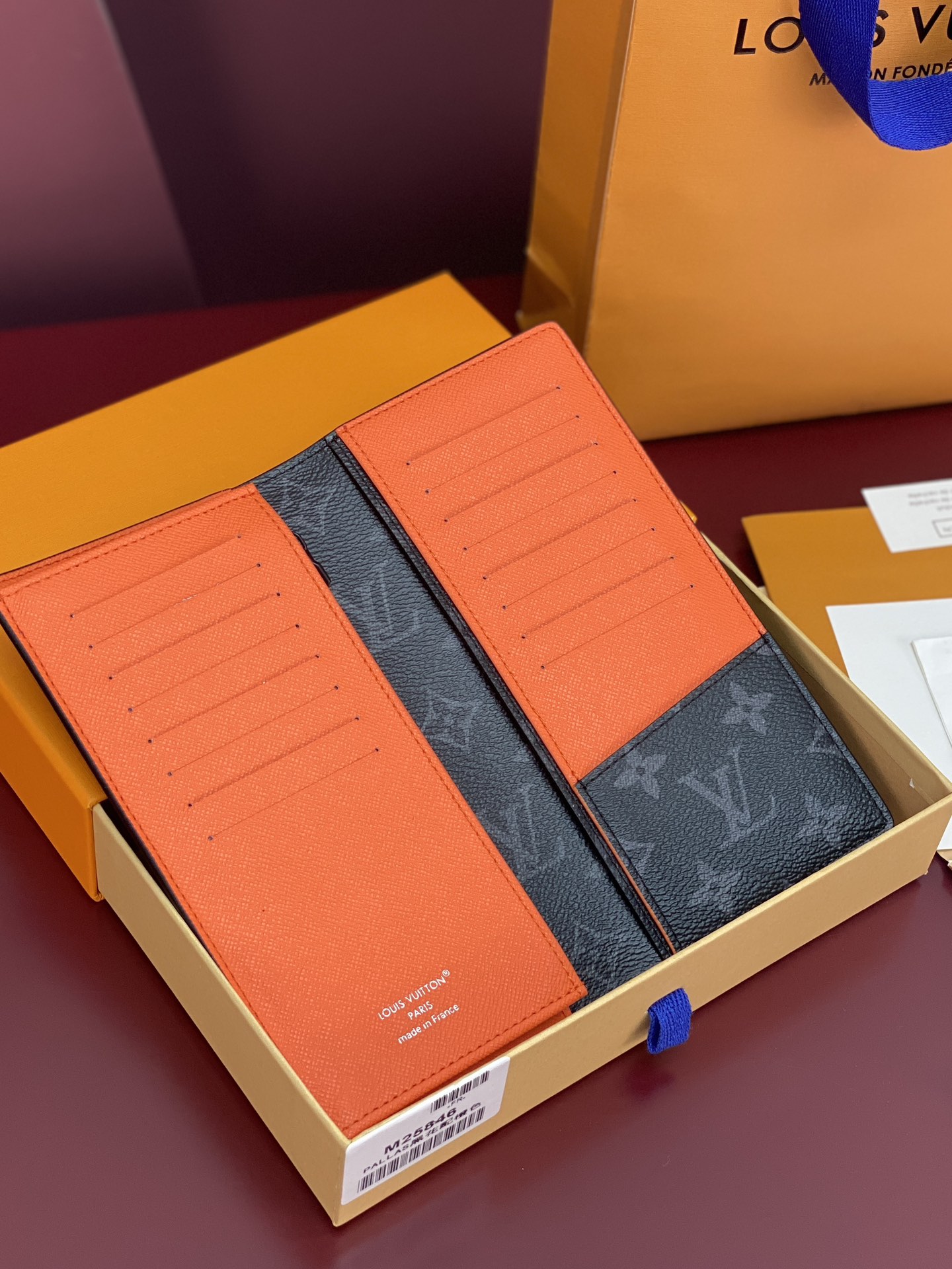LV 루이비통 M25846 Brazza 지갑