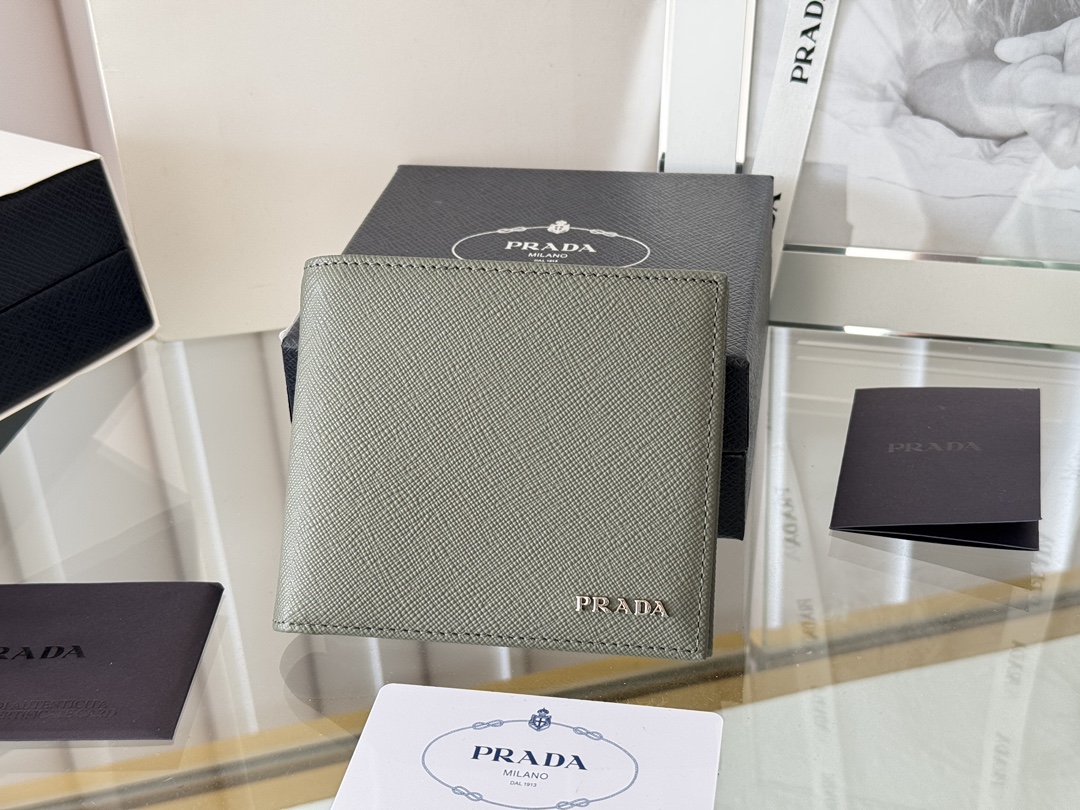 Prada 프라다 2M0513 남성 사피아노 가죽 반지갑 지갑