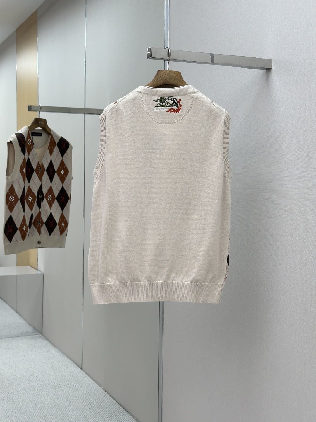 LV LOUIS VUITTON 루이비통 다이아몬드 패턴 자카드 니트 조끼 의류