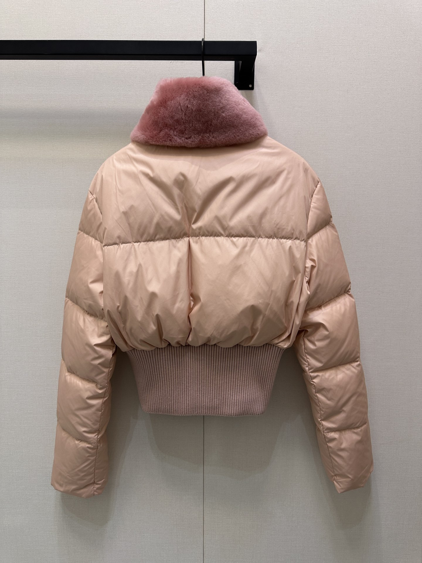 FD FENDI 펜디 핑크 퍼카라 다운 재킷 패딩 점퍼 의류