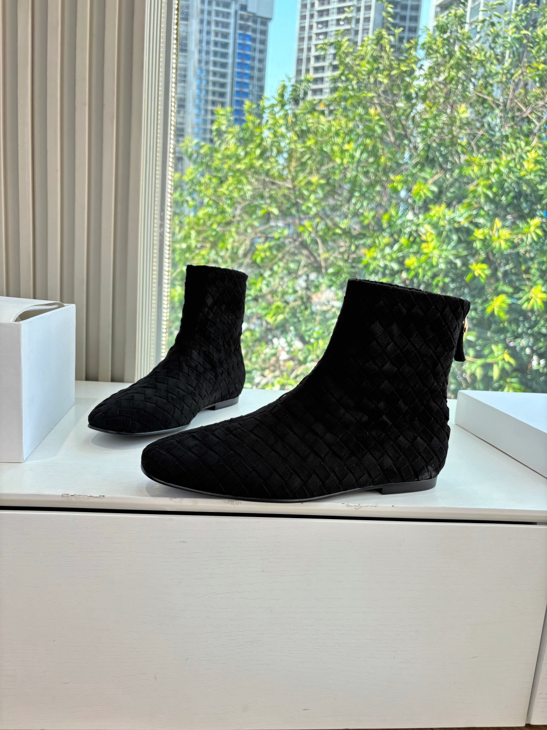 The Row 더 로우 플랫 앵클 부츠 신발