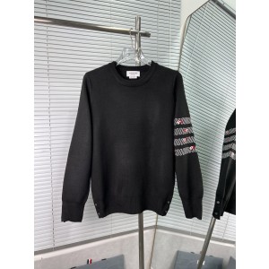 THOM BROWNE TB 톰브라운 자수 4선 긴팔 니트 의류