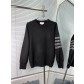 THOM BROWNE TB 톰브라운 자수 4선 긴팔 니트 의류