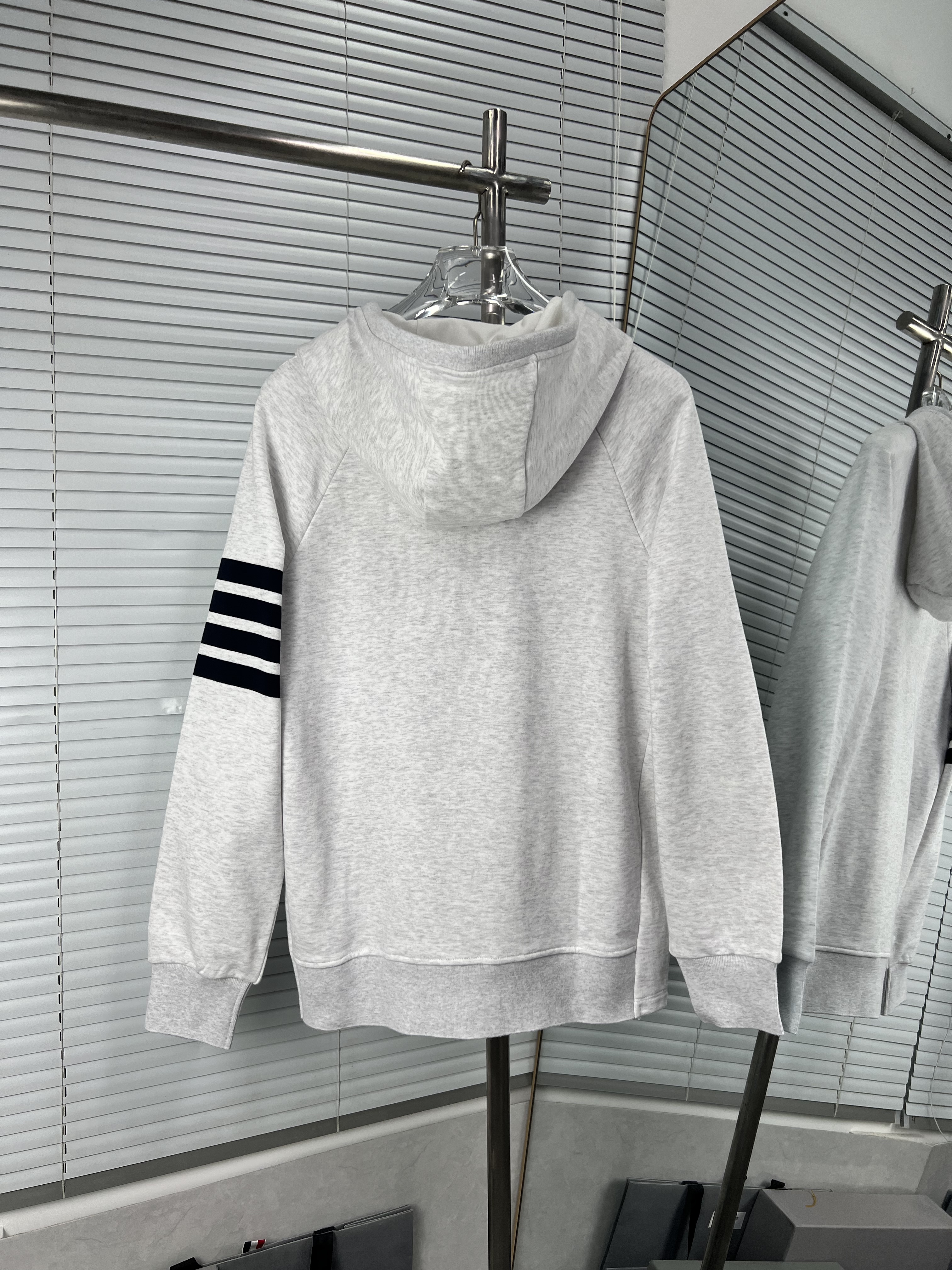 THOM BROWNE TB 톰브라운 후드 집업 자켓 재킷 의류