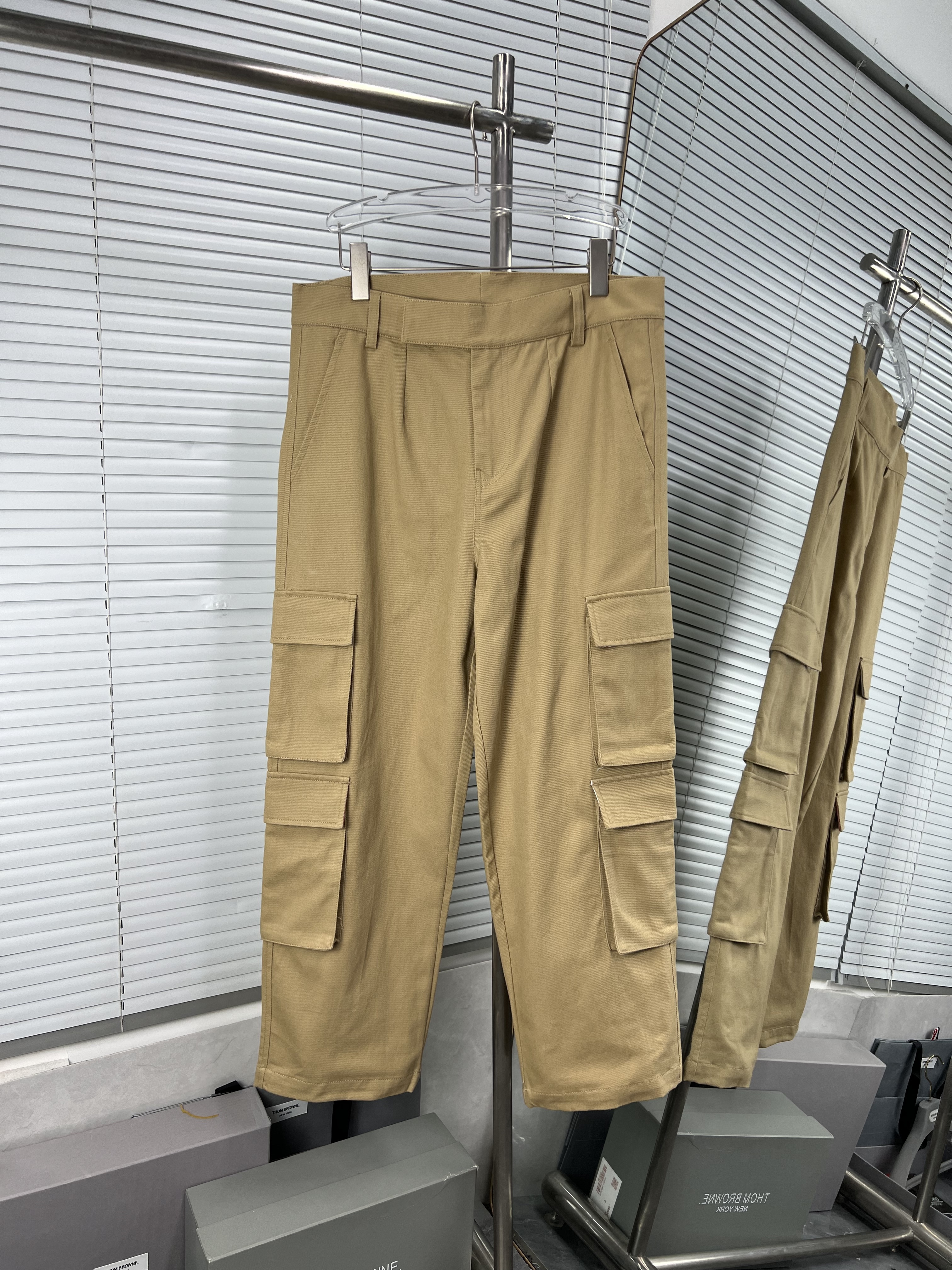 THOM BROWNE TB 톰브라운 워시드 코튼 카고 팬츠 바지 의류