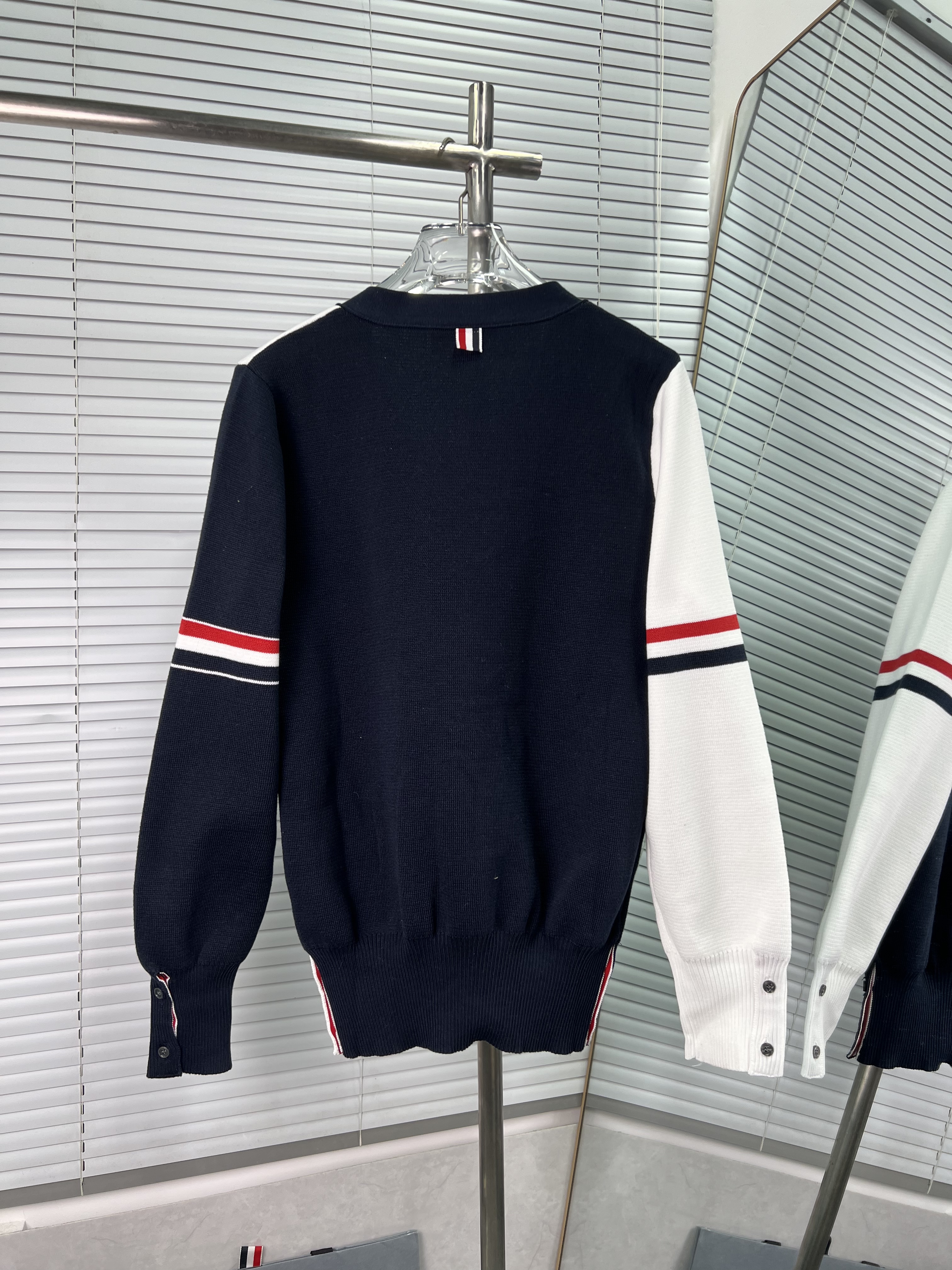 THOM BROWNE TB 톰브라운 더블 소매 컬러 블록 가디건 의류