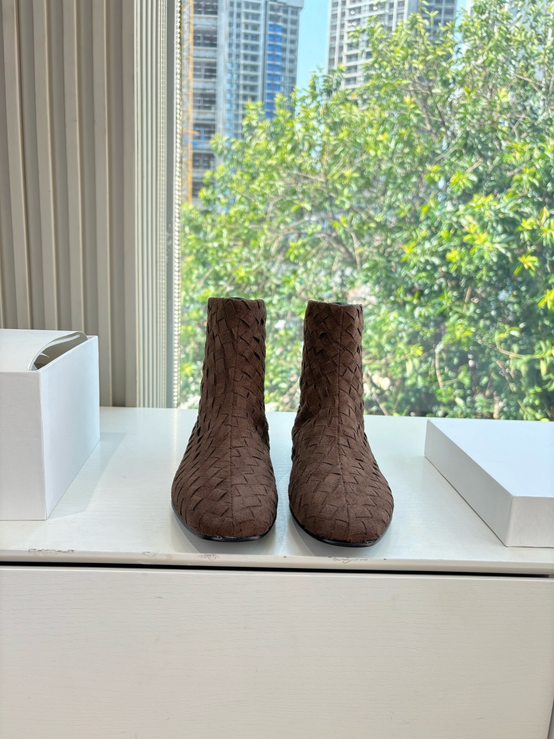 The Row 더 로우 플랫 앵클 부츠 신발