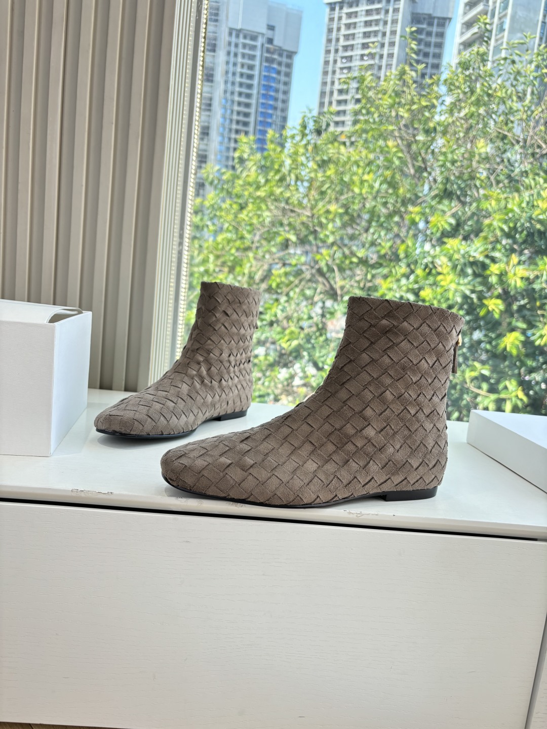 The Row 더 로우 플랫 앵클 부츠 신발