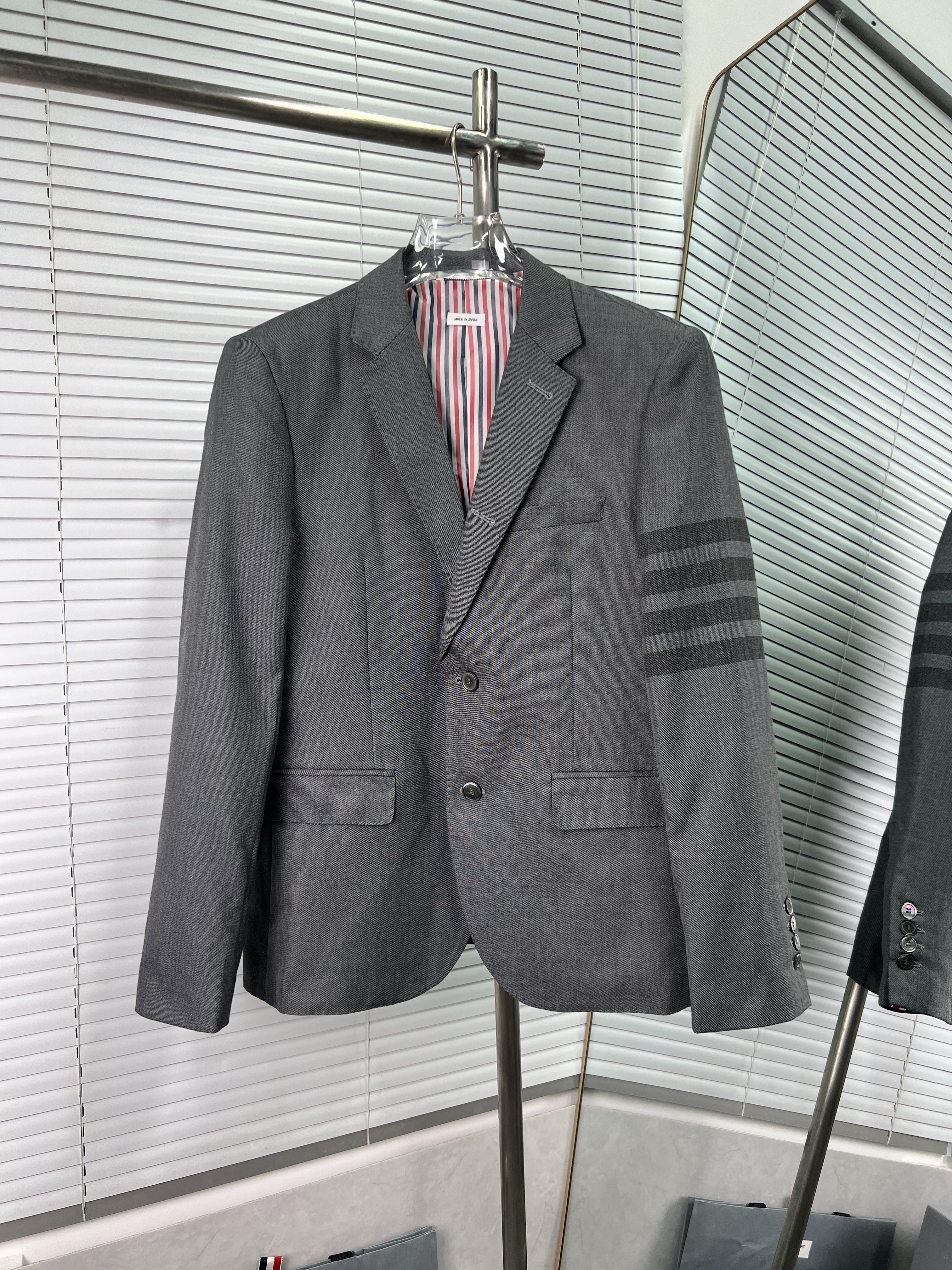 Thom Browne 톰브라운 클래식 스트라이프 울 수트 정장 자켓 재킷 의류