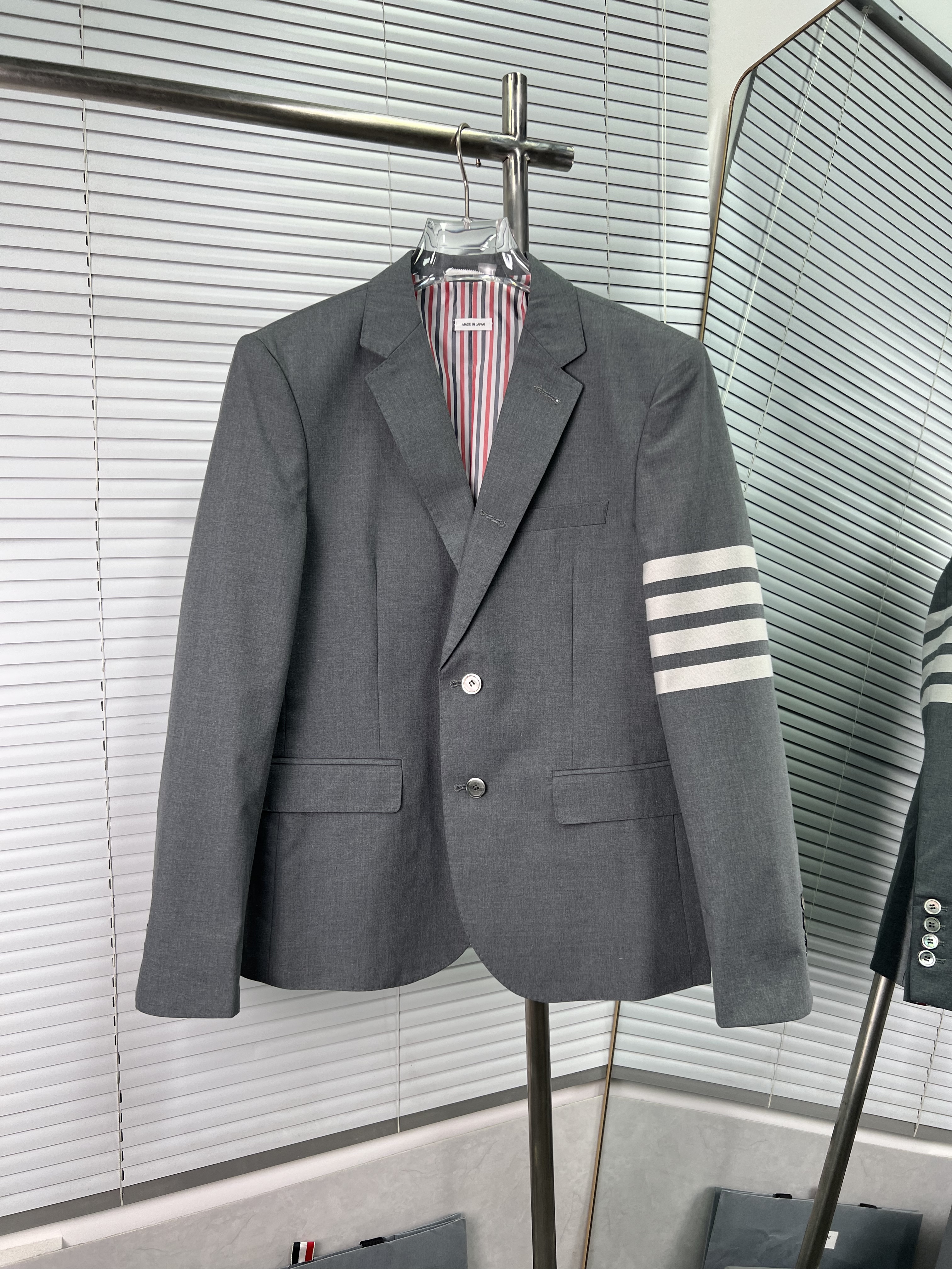 Thom Browne 톰브라운 클래식 스트라이프 울 수트 정장 자켓 재킷 의류