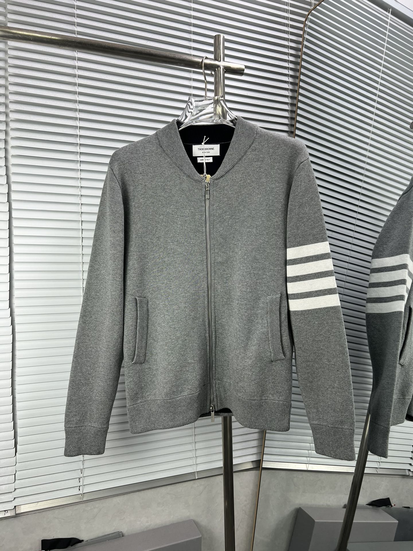 Thom Browne 톰브라운 자수 집업 자켓 재킷 의류