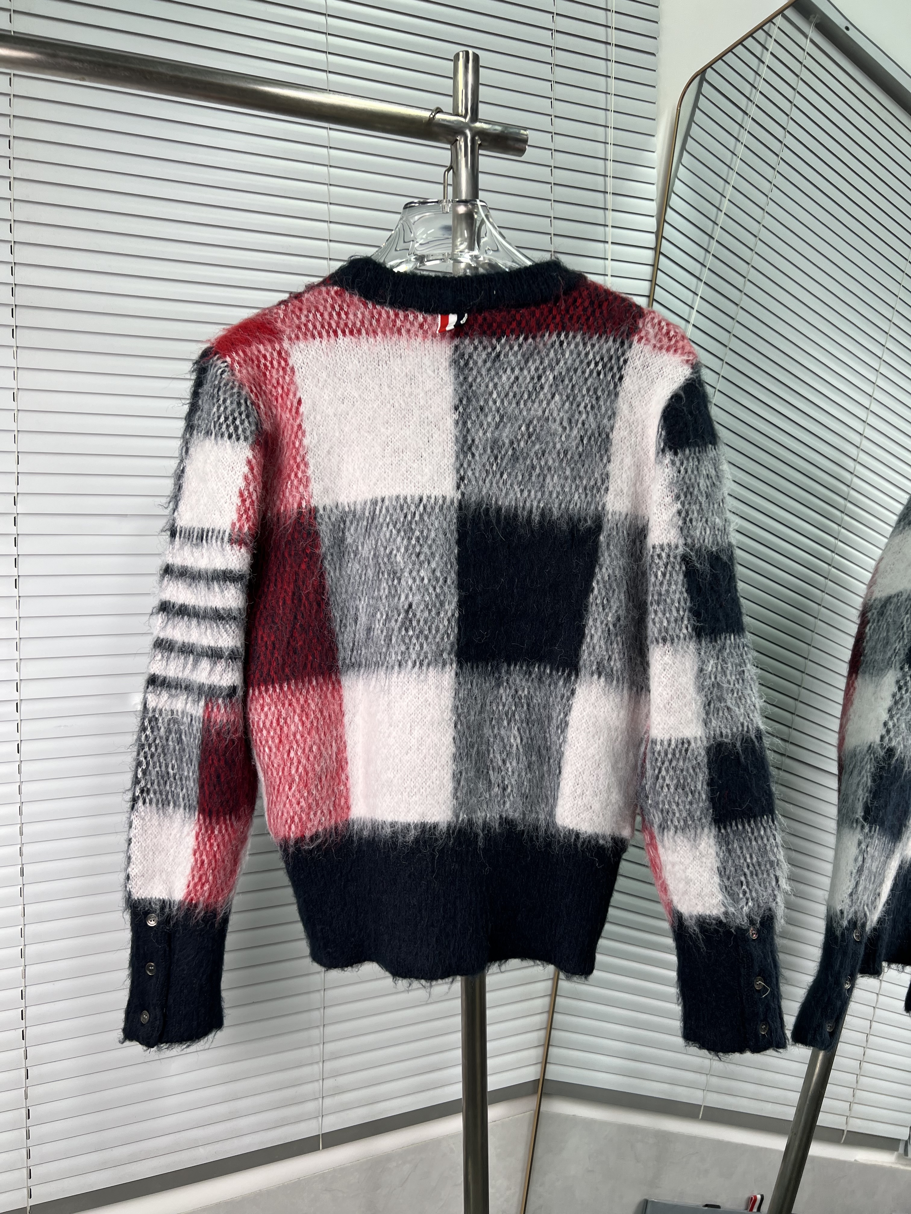 Thom Browne 톰브라운 체크 패턴 모헤어 니트 의류