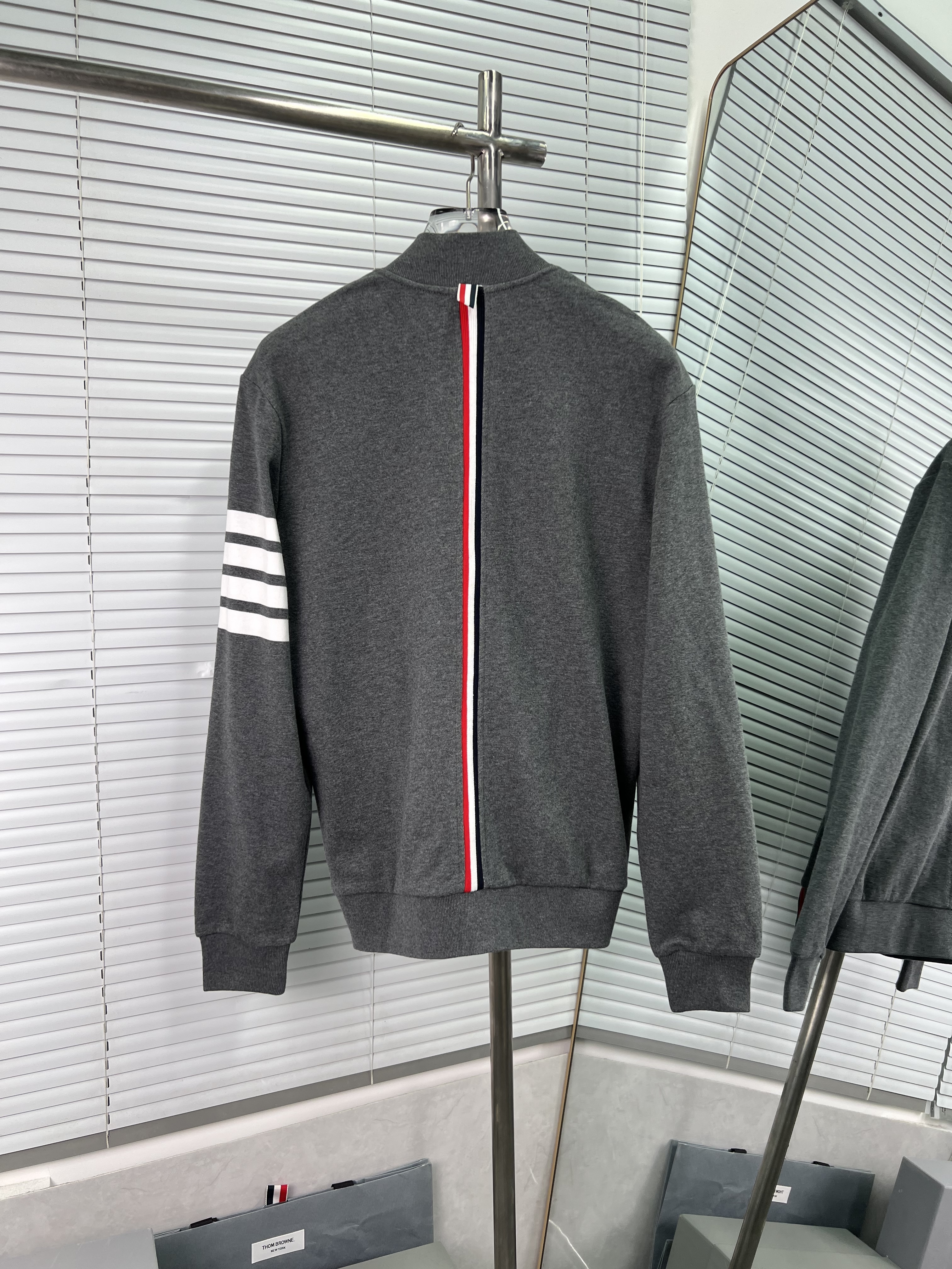 Thom Browne 톰브라운 블루종 자켓 재킷 의류