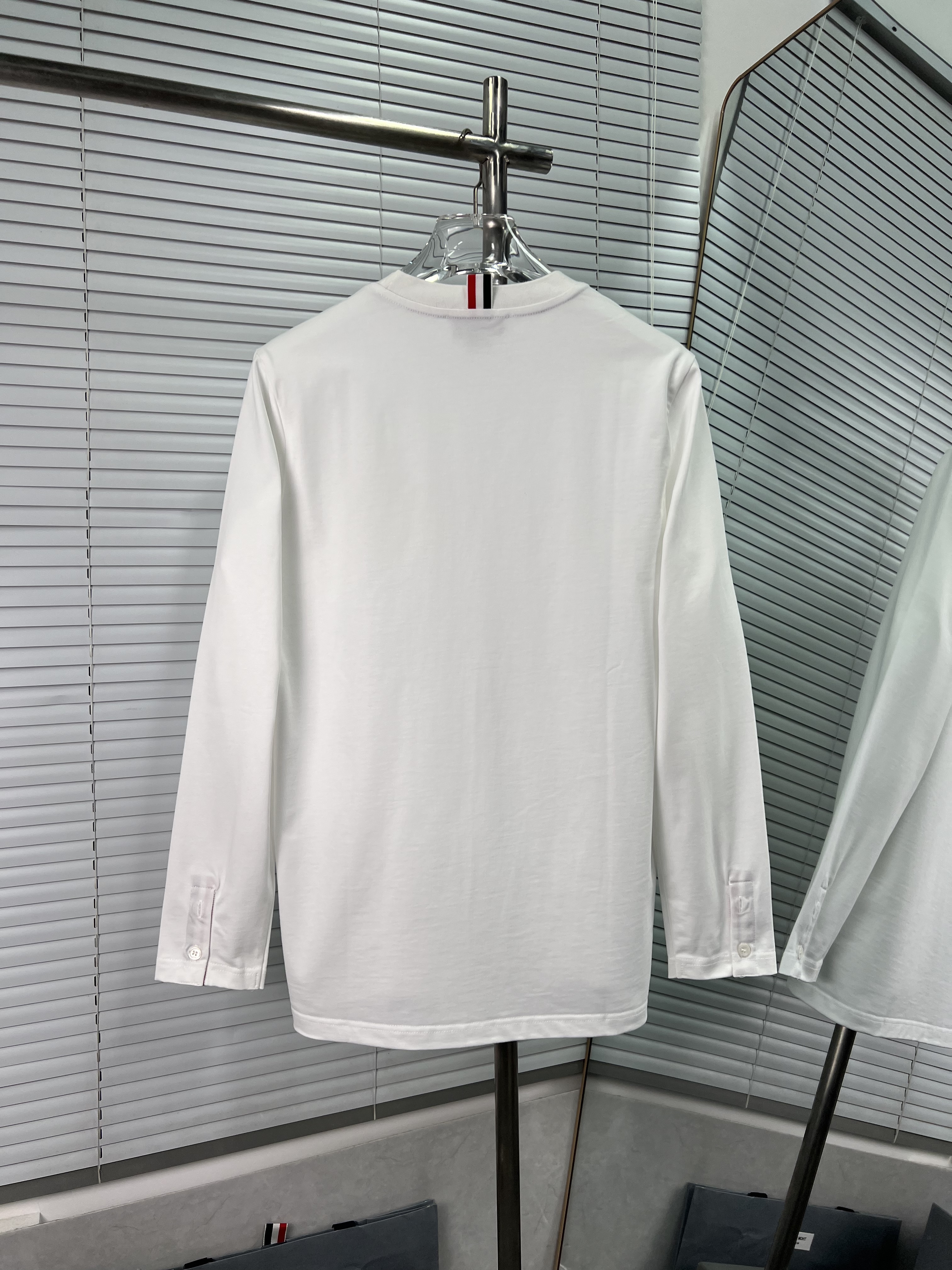 Thom Browne 톰브라운 포켓 스트라이프 롱슬리브 긴팔 티셔츠 의류