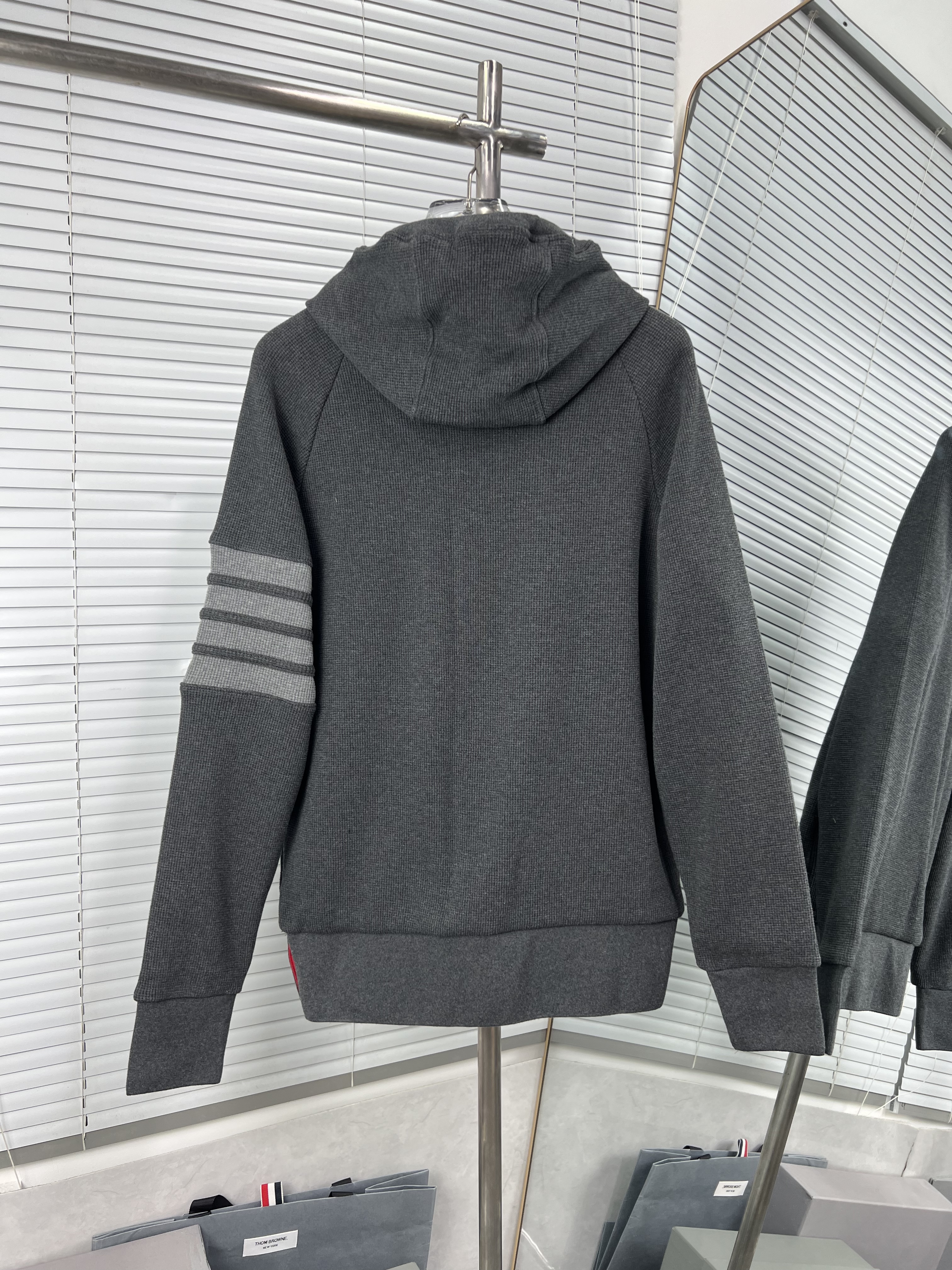 Thom Browne 톰브라운 와플 조직 4선 후드 집업 자켓 의류