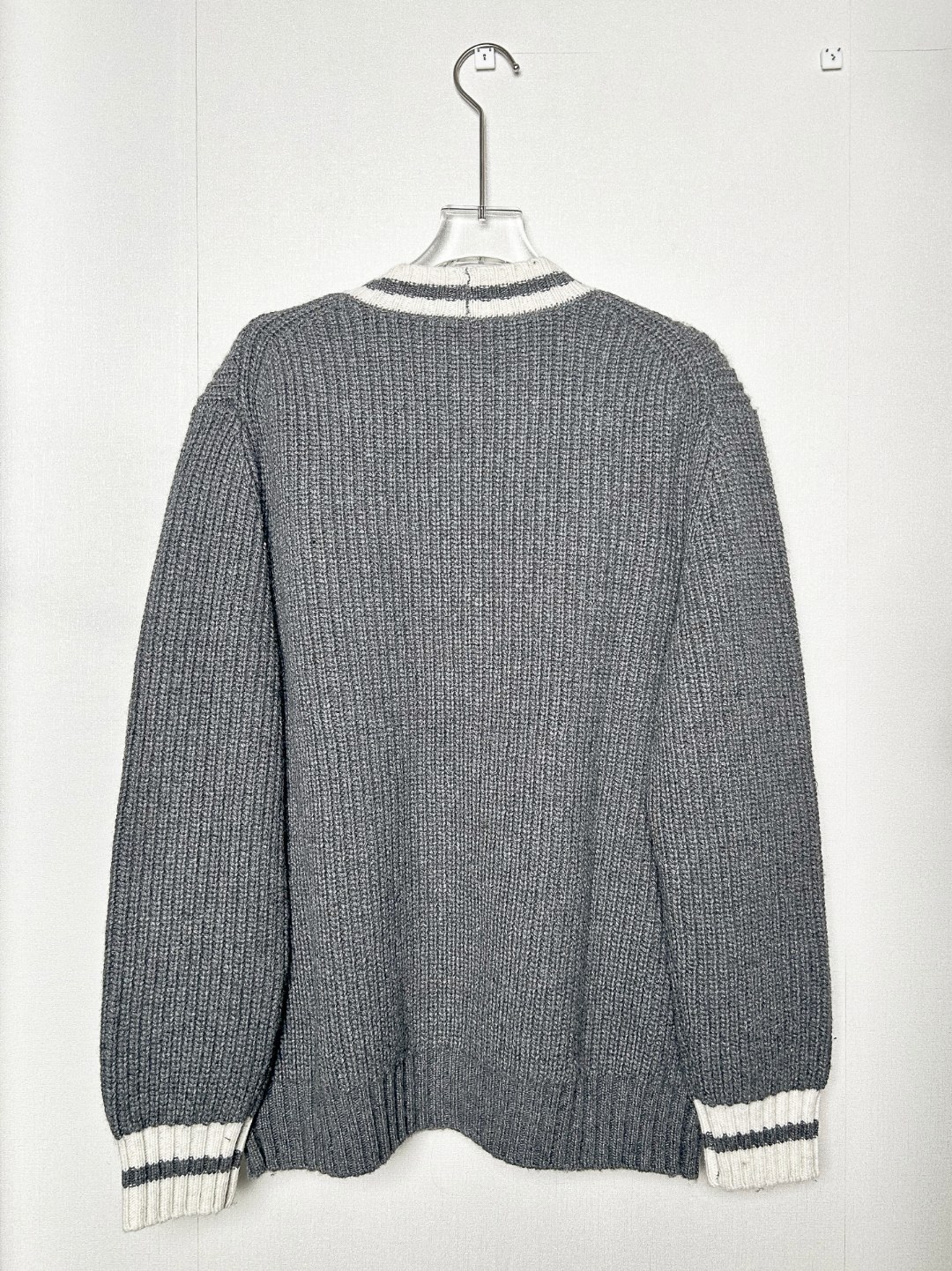 MIUMIU 미우미우 아카데미풍 V넥 컬러 블록 니트 가디건 의류