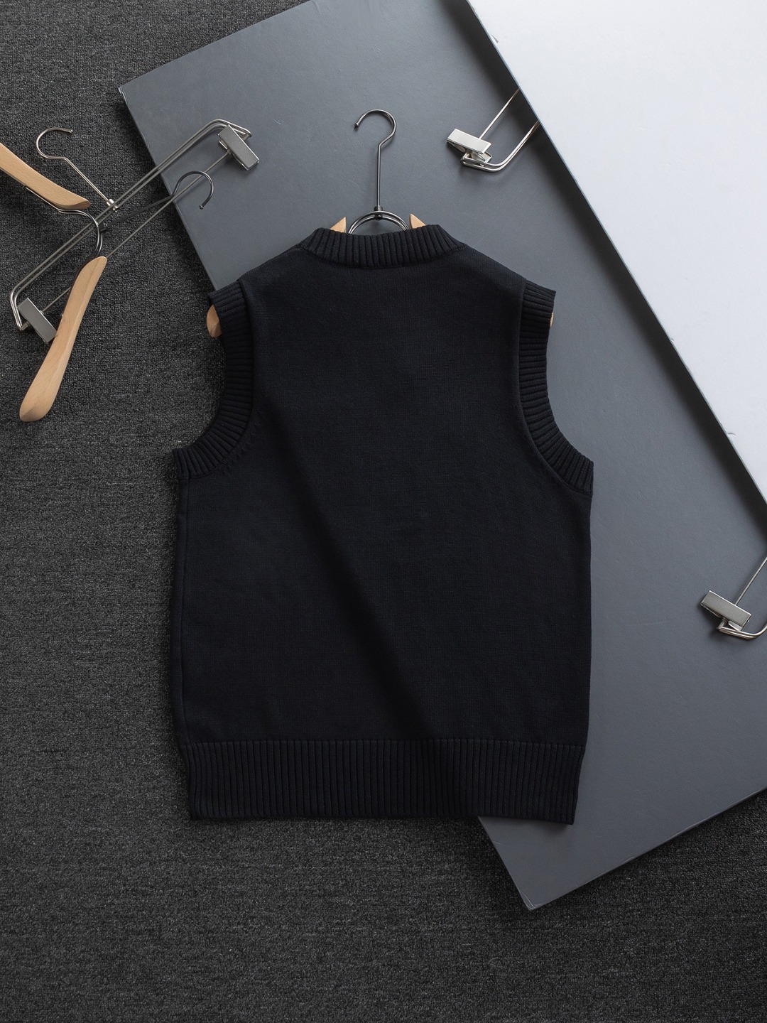 PRADA 프라다 니트 조끼 의류