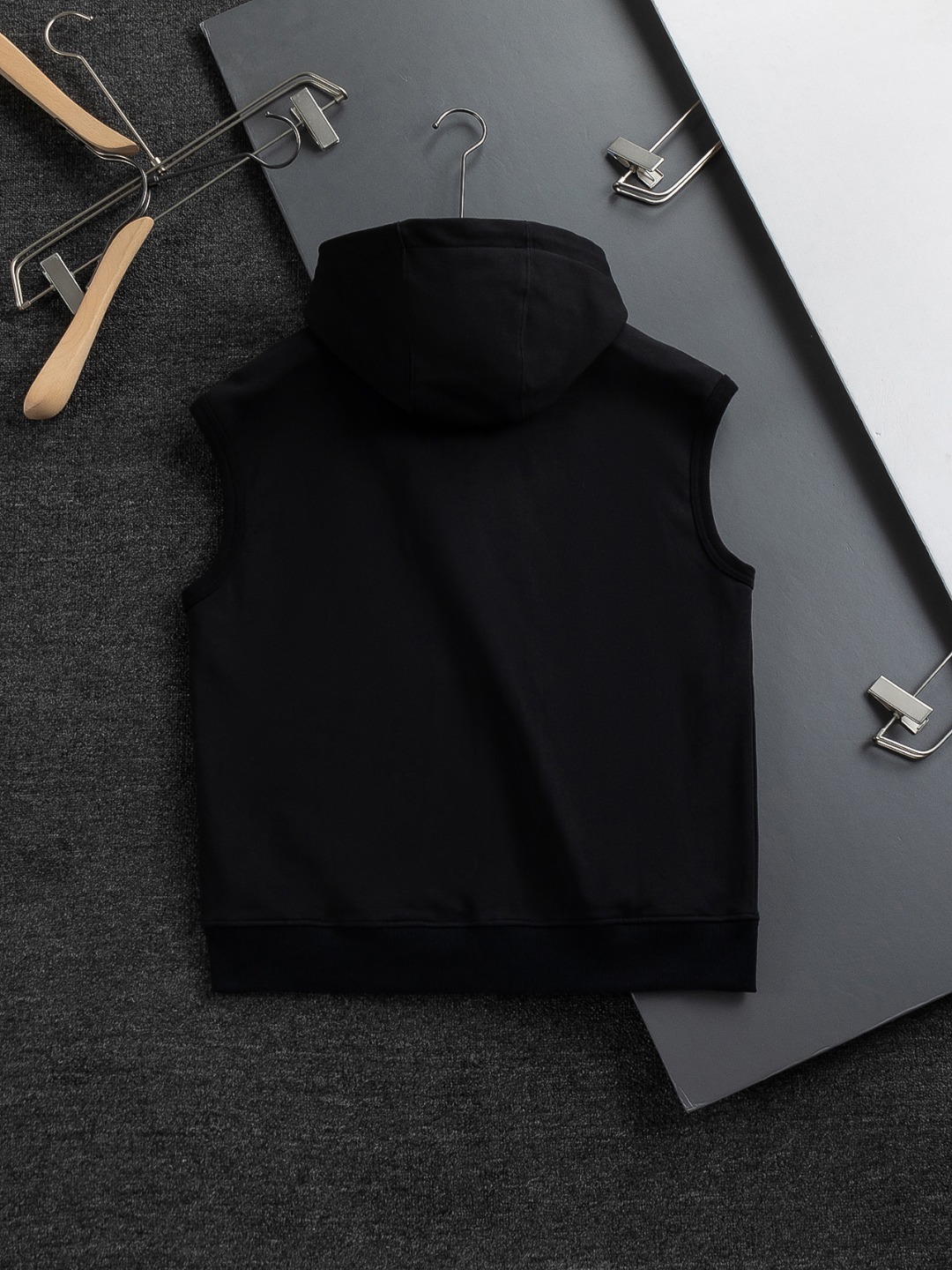 FENDI 펜디 후드 민소매 스웨트셔츠 조끼 의류