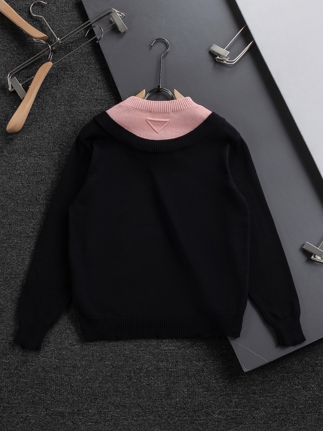 Prada 프라다 트라이앵글 로고 니트 의류