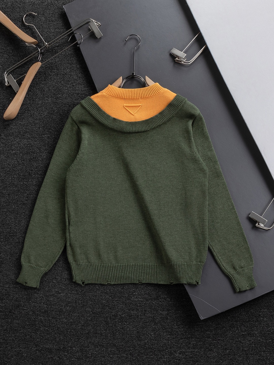 Prada 프라다 트라이앵글 로고 니트 의류