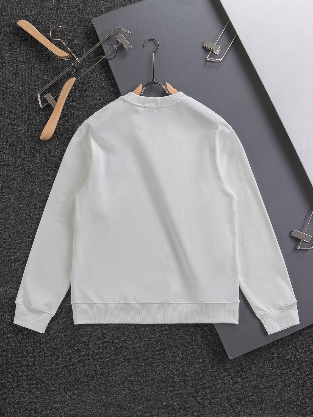 Loewe × On 로에베 로고 맨투맨 티셔츠 의류