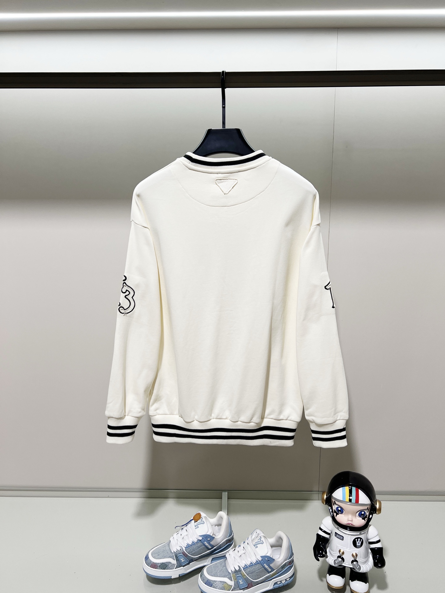 PRADA 프라다 라운드넥 맨투맨 티셔츠 의류