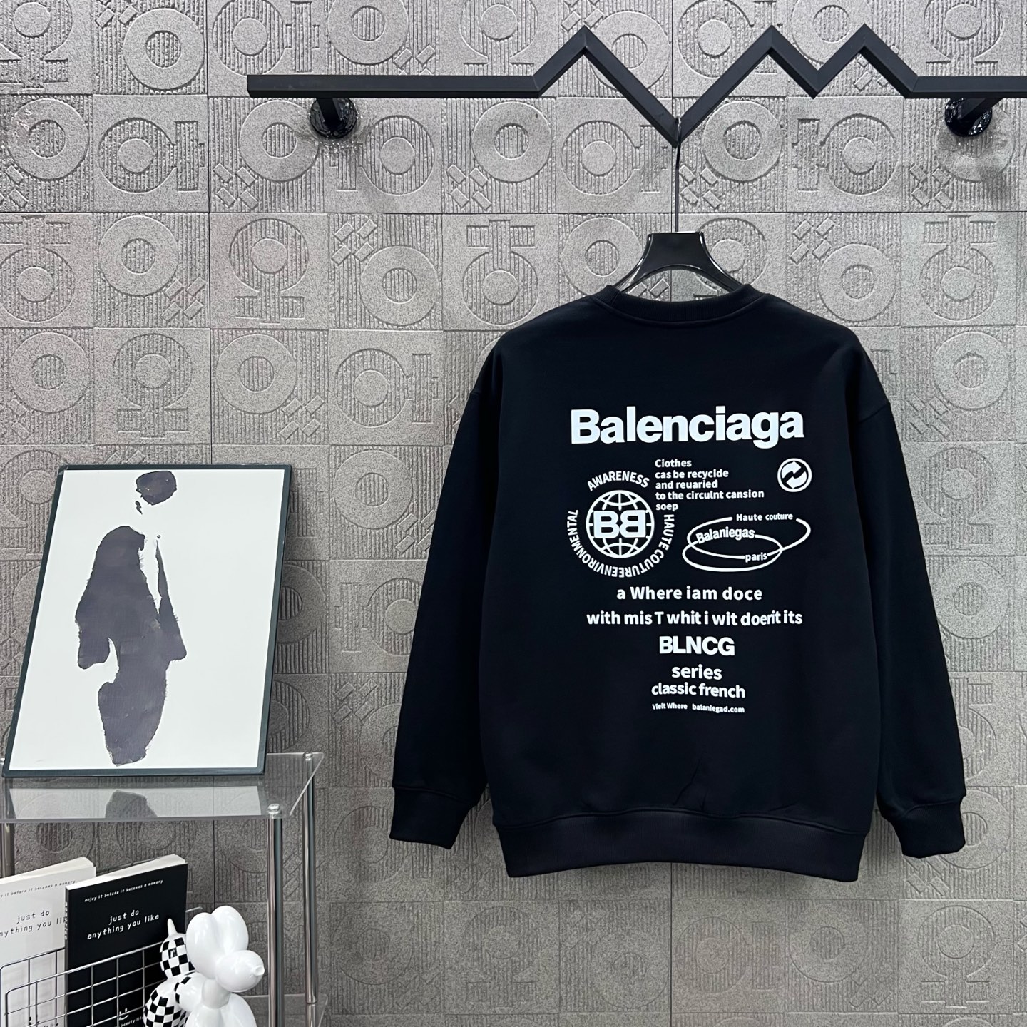 BALENCIAGA 발렌시아가 라운드넥 맨투맨 티셔츠 의류
