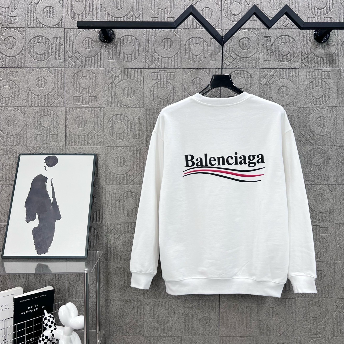 BALENCIAGA 발렌시아가 크루넥 맨투맨 티셔츠 의류