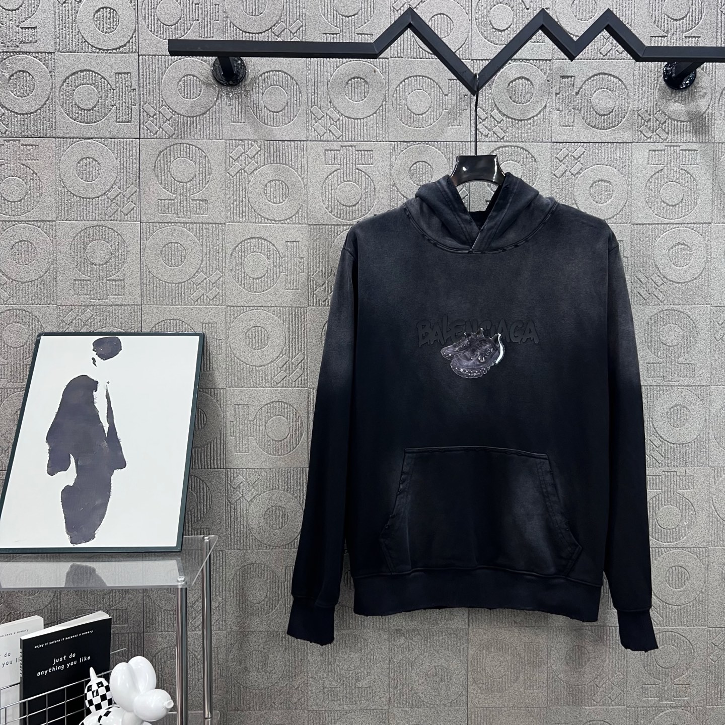 Balenciaga 발렌시아가 타이어 펀칭 링 후드티 의류