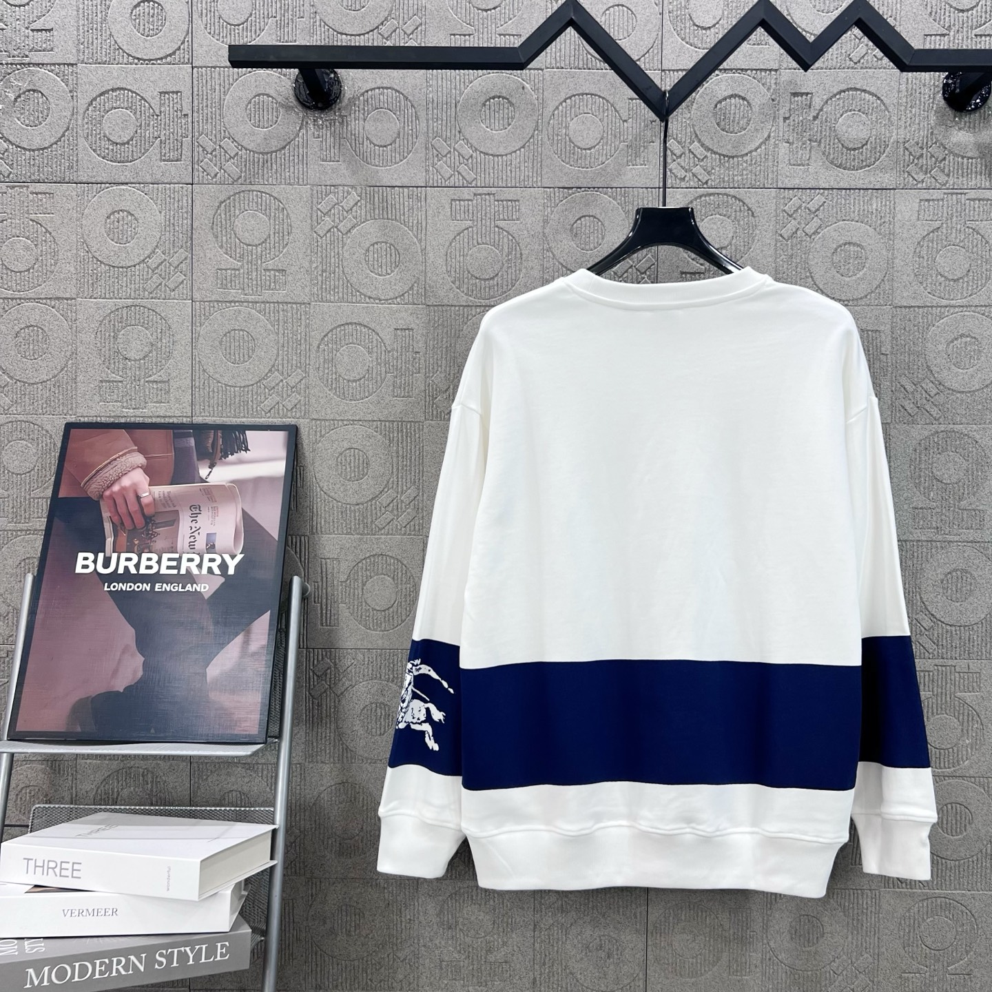 Burberry 버버리 스플릿 스트라이프 로고 크루넥 맨투맨 티셔츠 의류