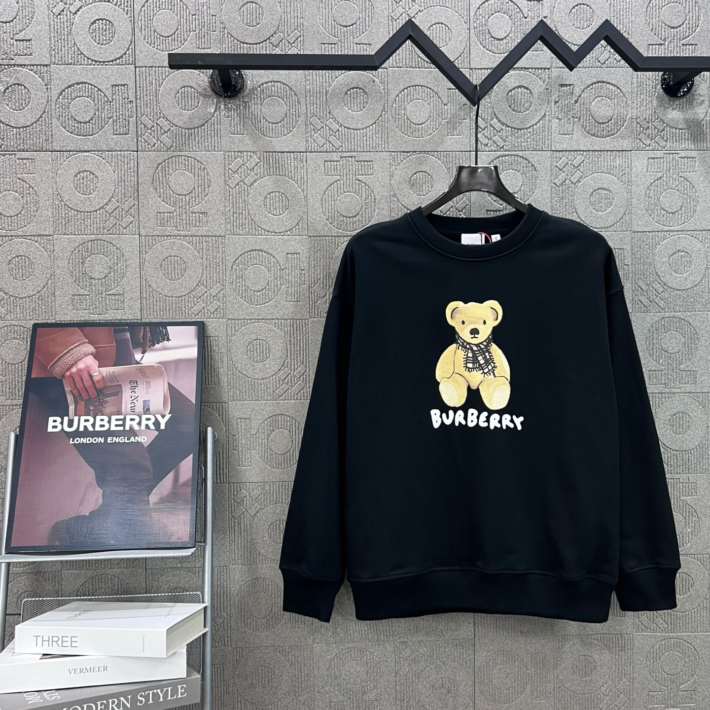 Burberry 버버리 카툰 스카프 & 베어 로고 크루넥 맨투맨 티셔츠 의류